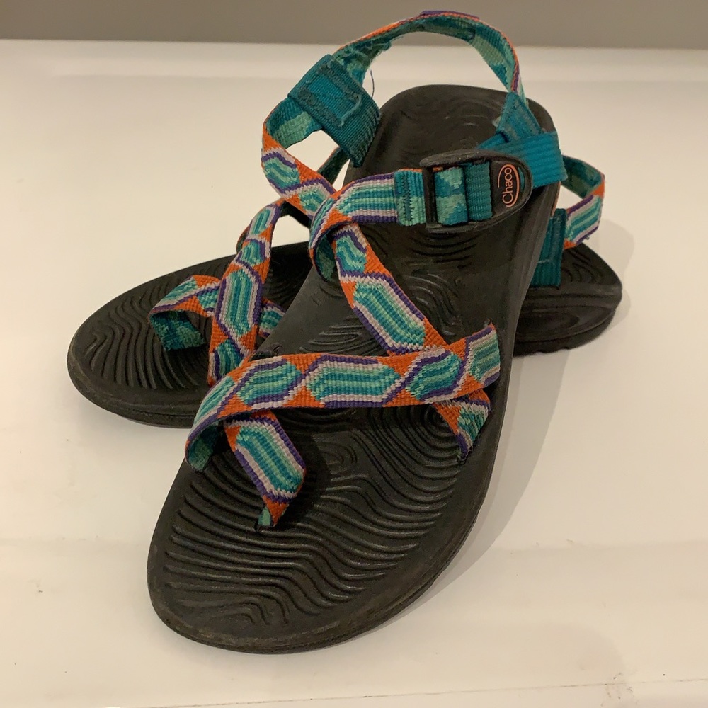Chaco: single strap with toe loop, eco tread